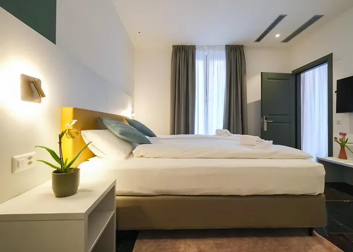 Boutique Piazza Grande - Easy Self Check-in Hotel *